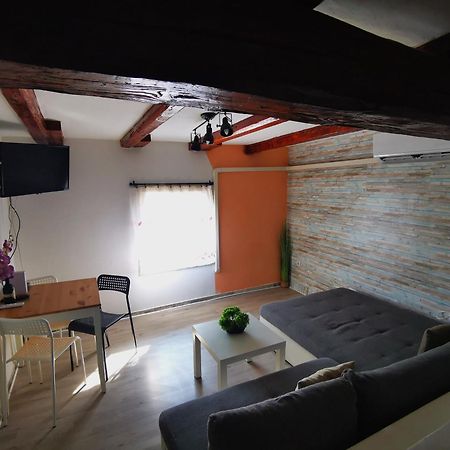 Attica Apartment Pula Extérieur photo