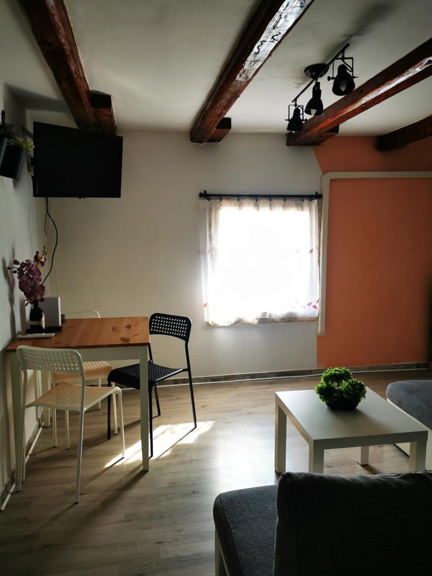 Attica Apartment Pula Extérieur photo
