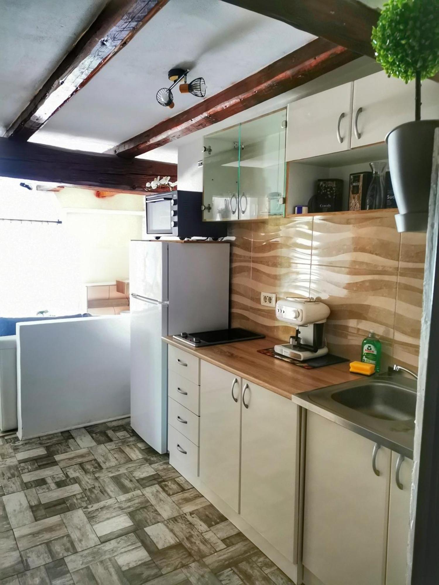 Attica Apartment Pula Extérieur photo