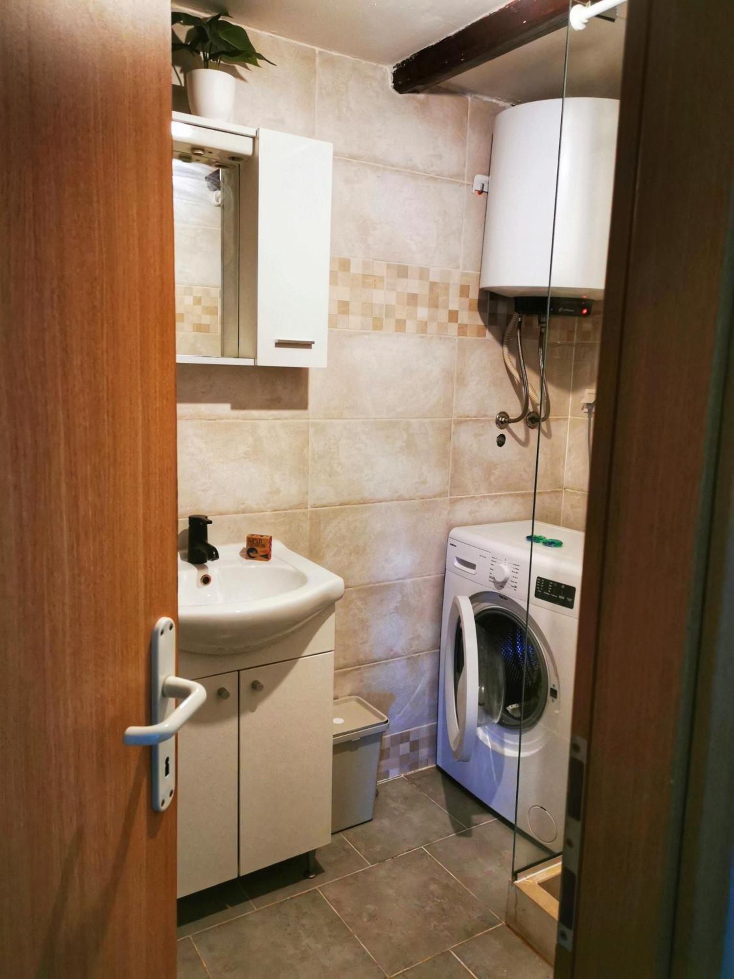 Attica Apartment Pula Extérieur photo